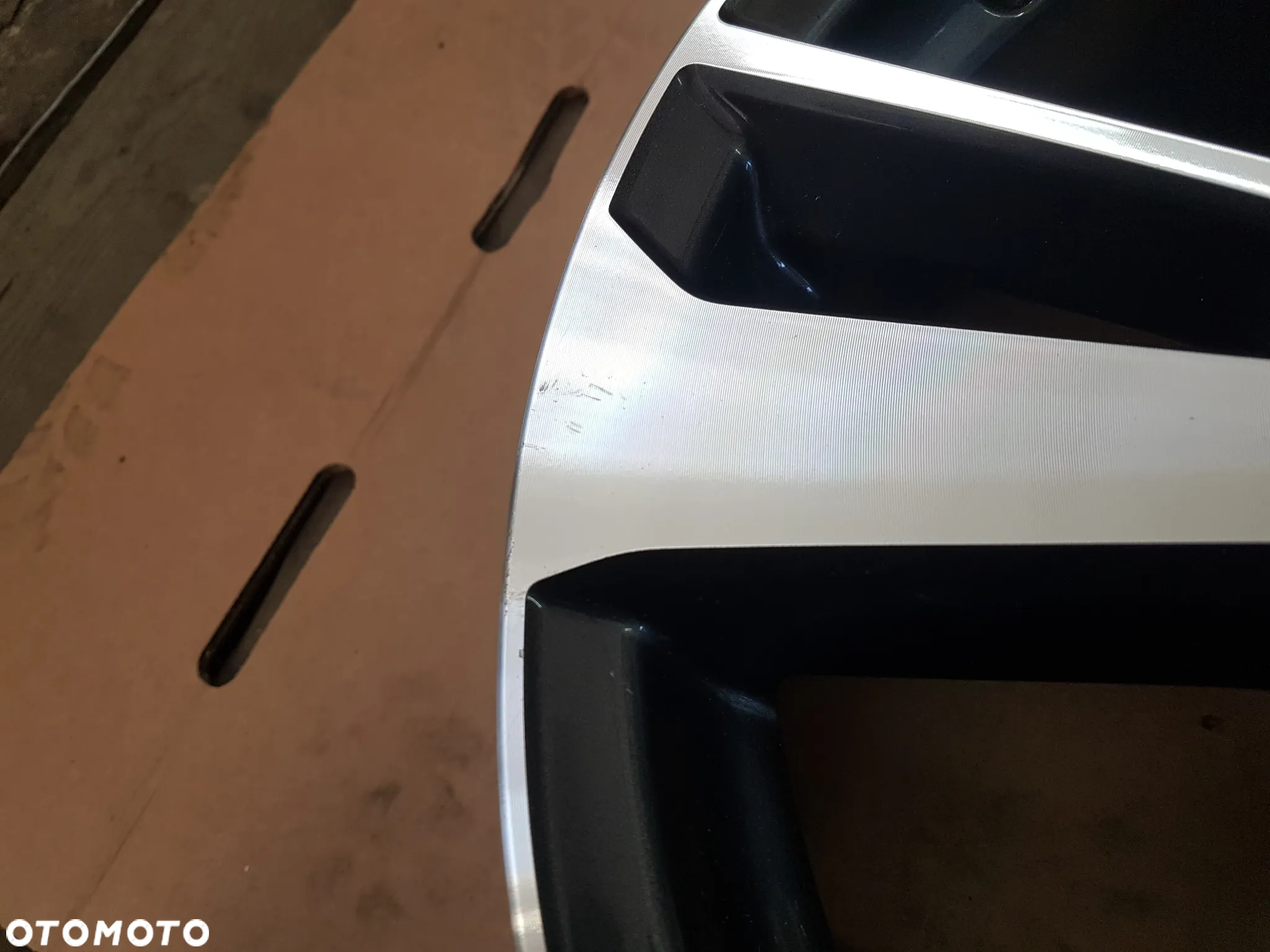 TOYOTA RAV4 IV ŁADNE FELGI ALUMINIOWE 17 ZE ŚRUBAMI I CZUJNIKAMI - 7