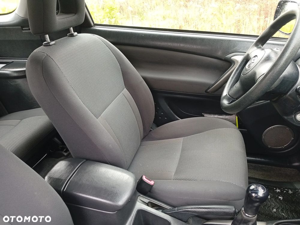 Toyota RAV4 - 7