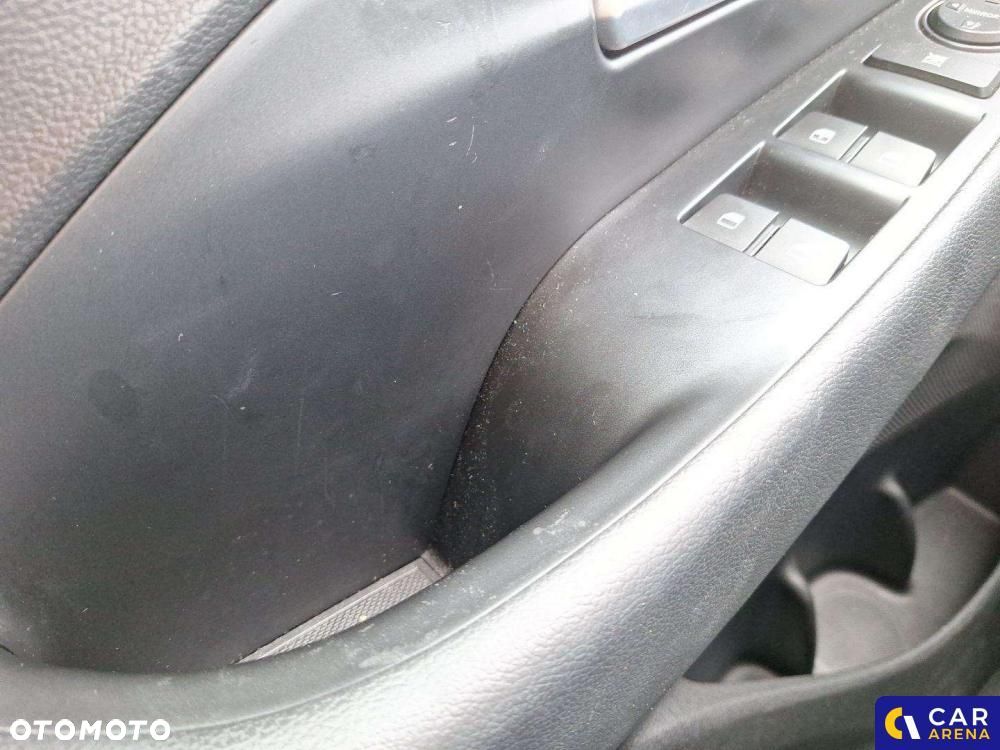 Hyundai i30 1.5 DPI Classic + - 8