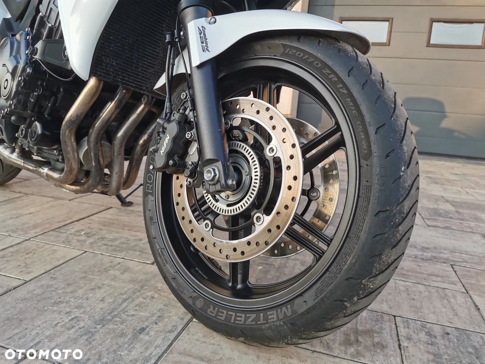 Honda CBF - 32