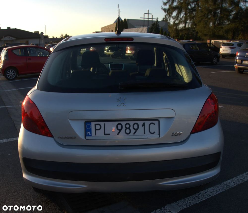 Peugeot 207 - 15