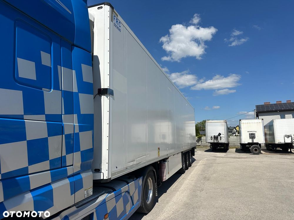 Schmitz Cargobull chłodnia 7cm ThermoKing SLX300 - 9