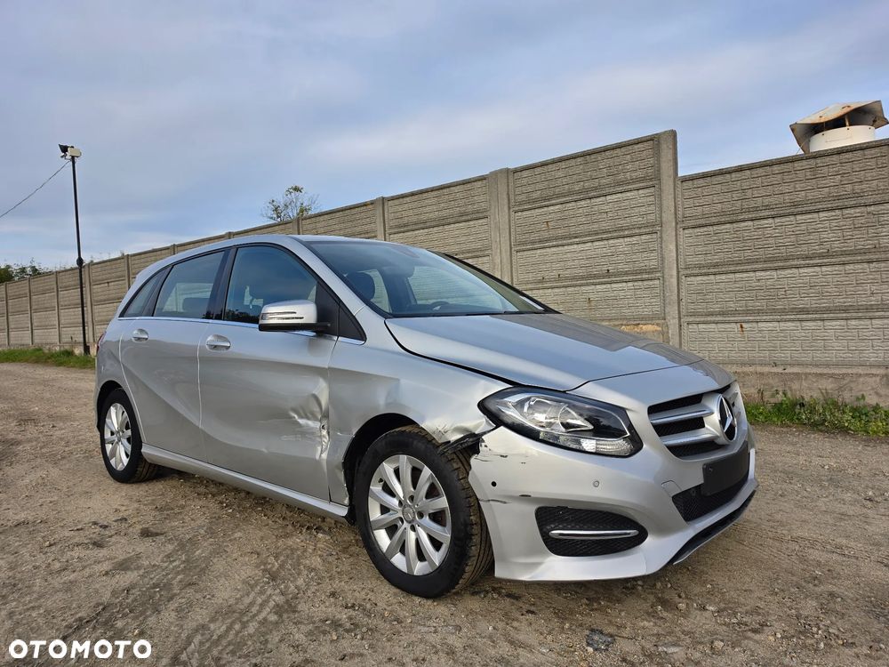 Mercedes-Benz Klasa B 180 (BlueEFFICIENCY) 7G-DCT - 37