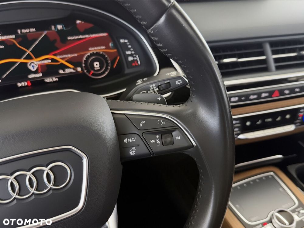 Audi Q7 - 24