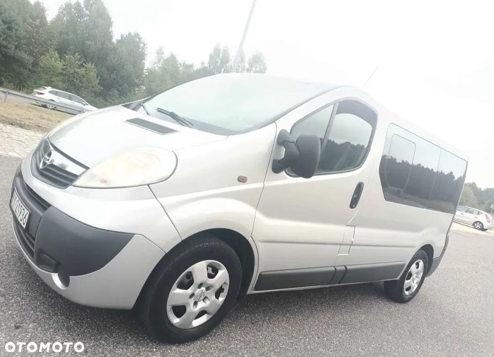 Opel Vivaro - 12