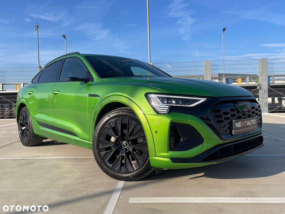 Audi Q8 Sportback e-tron - 1