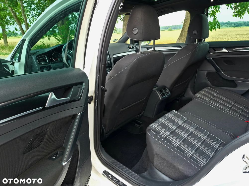 Volkswagen Golf 2.0 TDI BMT GTD DSG - 12