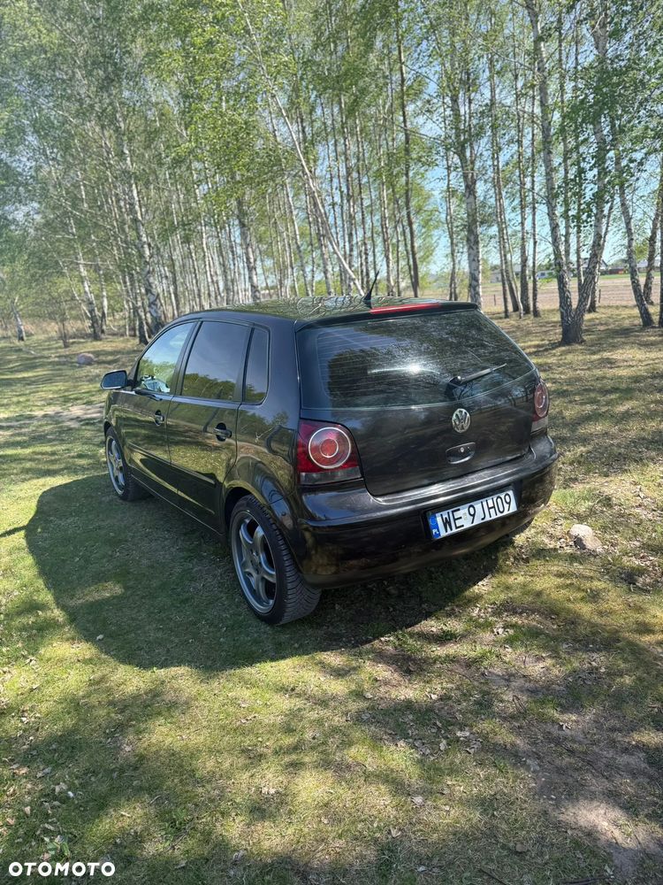 Volkswagen Polo - 2