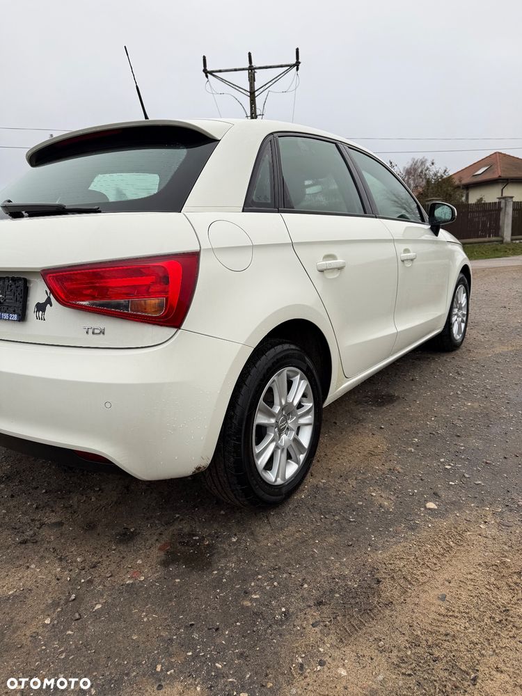 Audi A1 Sportback 1.6 TDI S line edition - 3