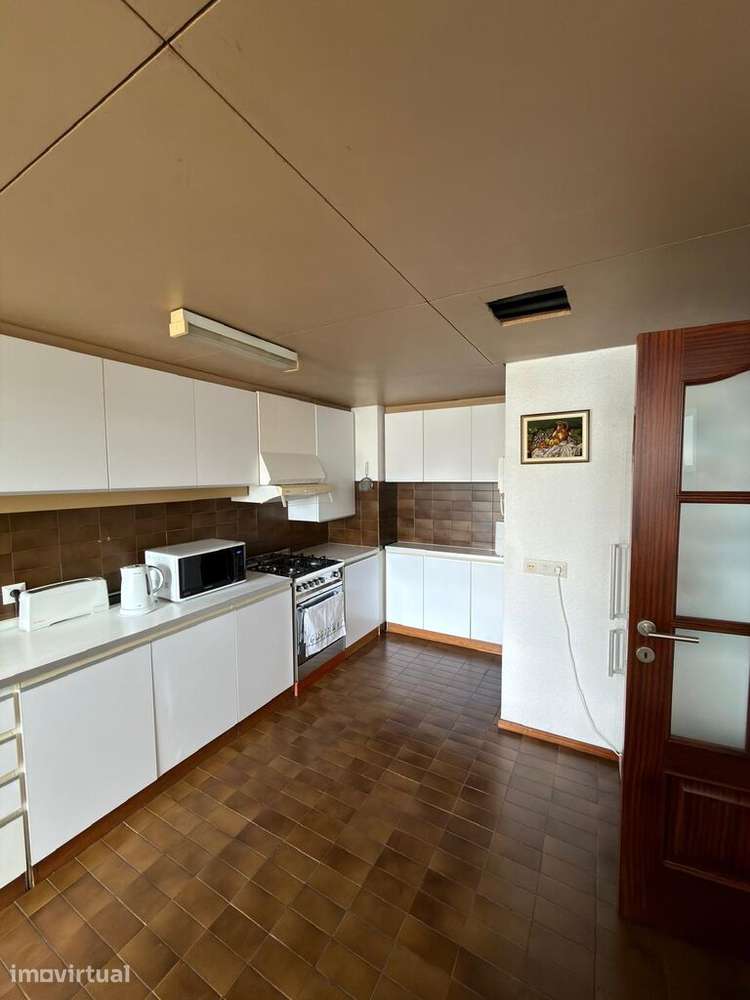 Apartamento T2 em Funchal (Sé) de 91,00 m2 - Grande imagem: 4/19
