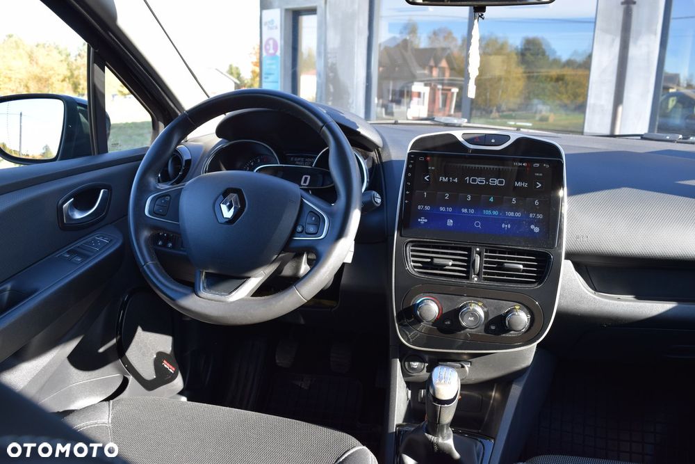 Renault Clio - 27