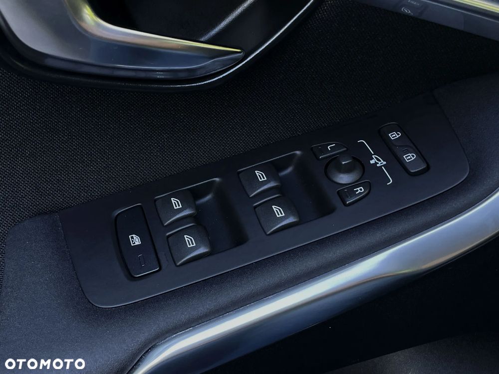 Volvo V40 D3 Geartronic Summum - 31