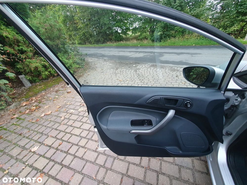 Ford Fiesta 1.25 SYNC Edition - 9