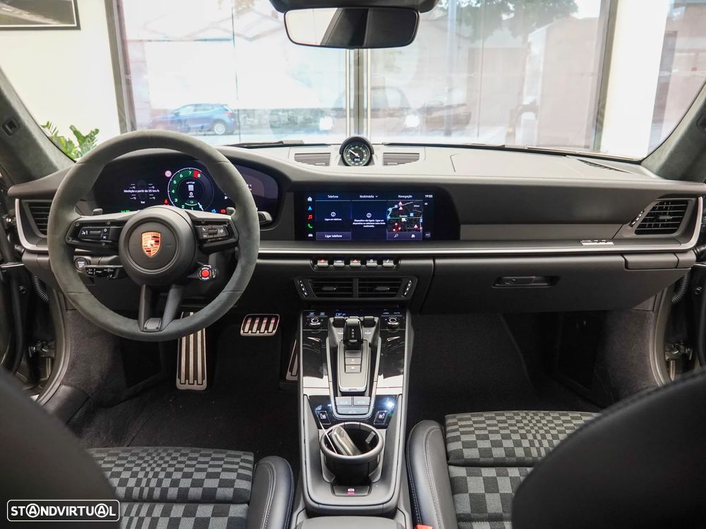 Porsche 911 (992) - 29