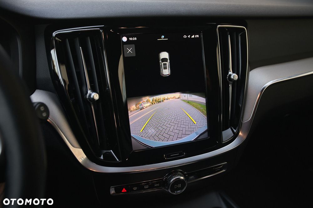 Volvo V60 2022