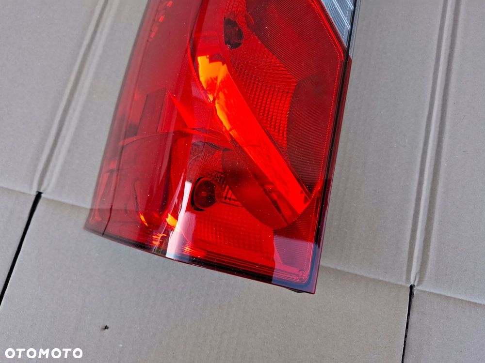 lampa tył tylna mercedes sprinter w907 a910 a9108200000 oryginał ładny stan - 2