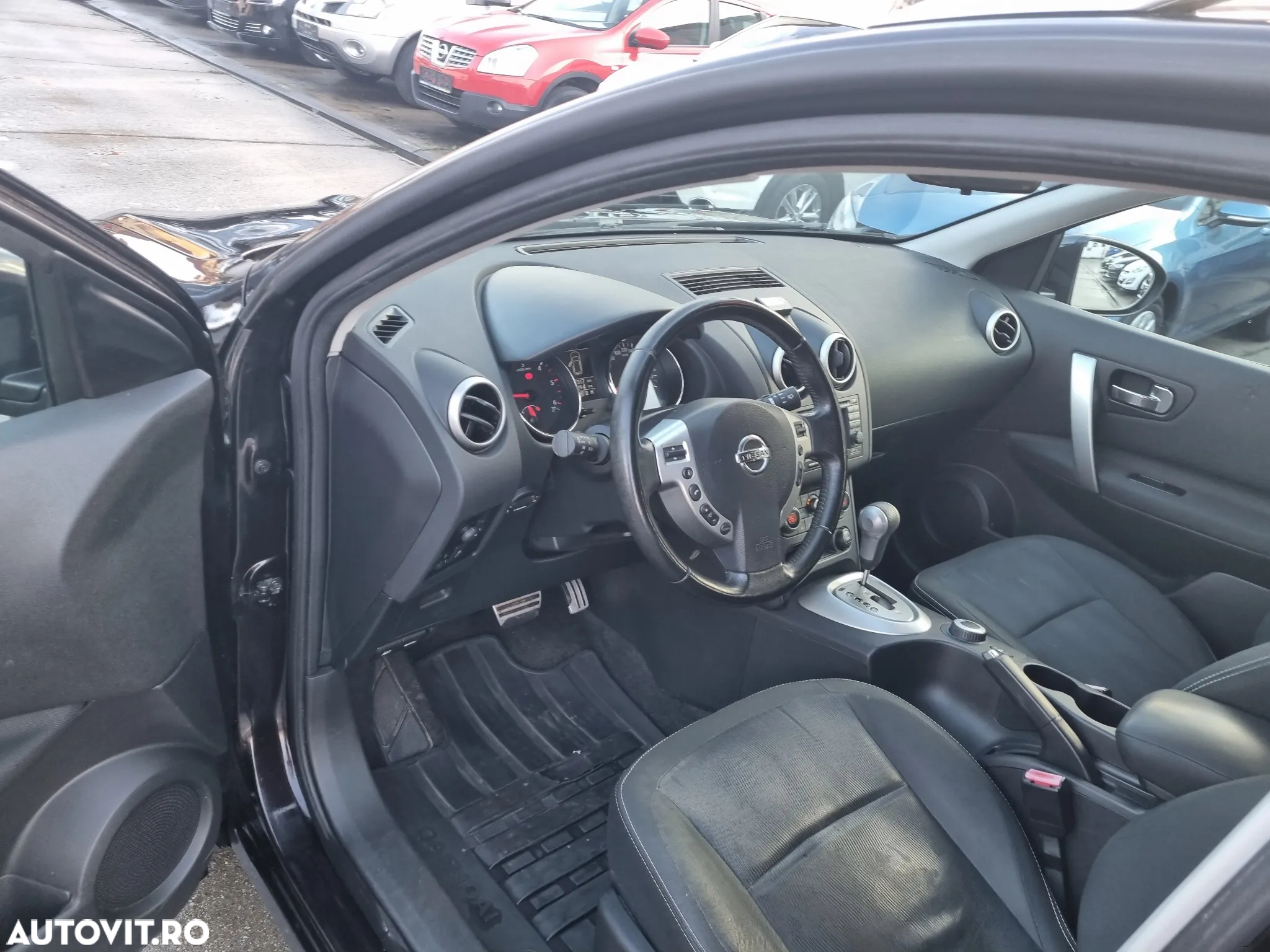 Nissan Qashqai 2.0 DCI 4 x 4 DPF Aut tekna - 12