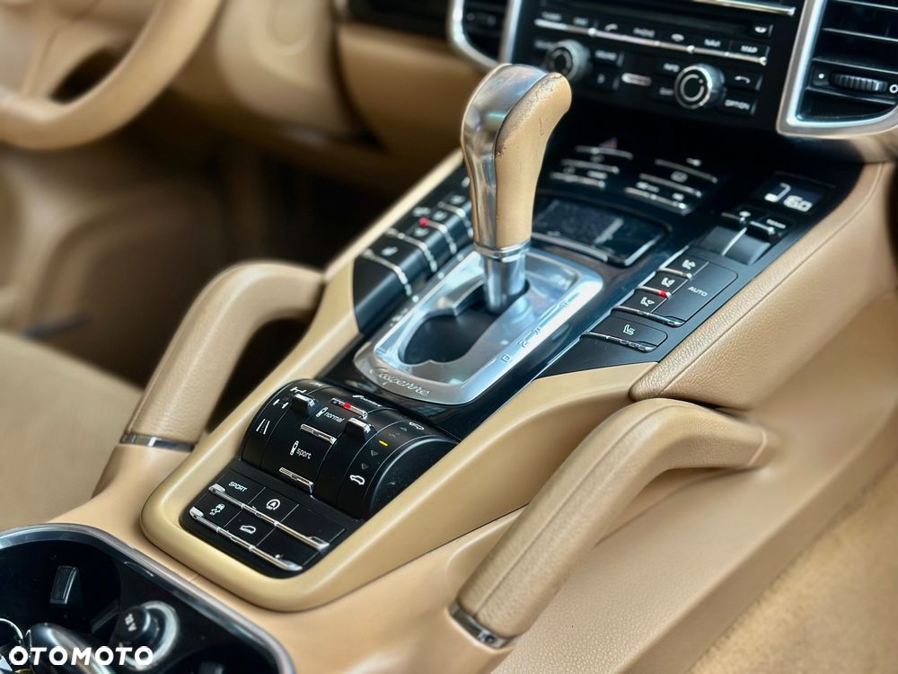 Porsche Cayenne Tiptronic S - 32