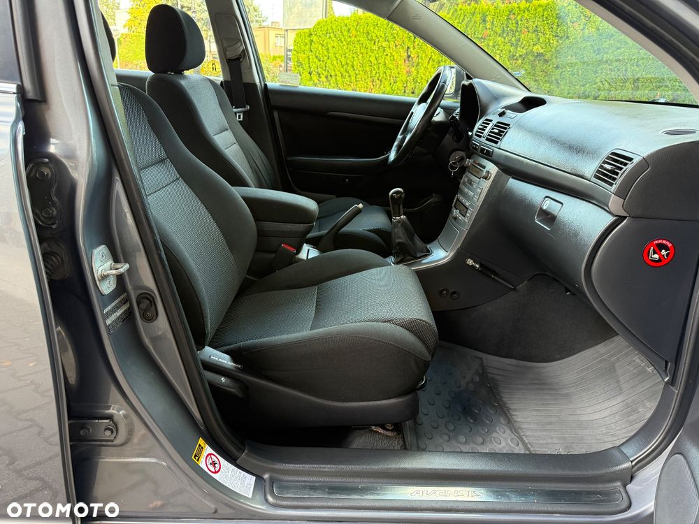 Toyota Avensis 2.0 VVT-i Prestige - 16