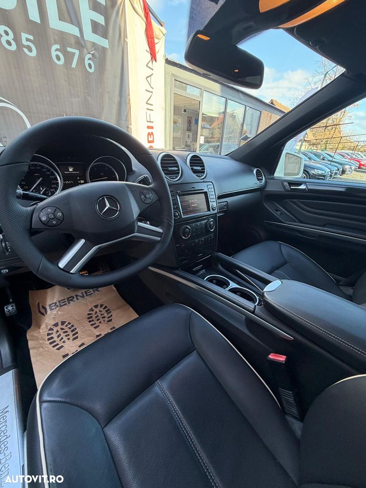 Mercedes-Benz ML - 13