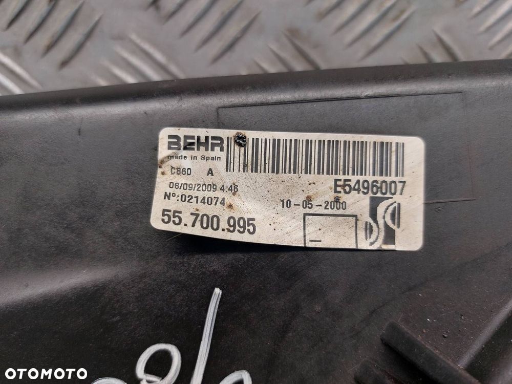 CHŁODNICA WODY + WENTYLATOR FIAT GRANDE PUNTO I 1.4 8V - 2