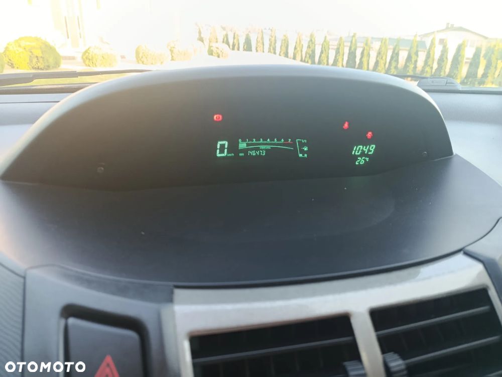 Toyota Yaris - 30