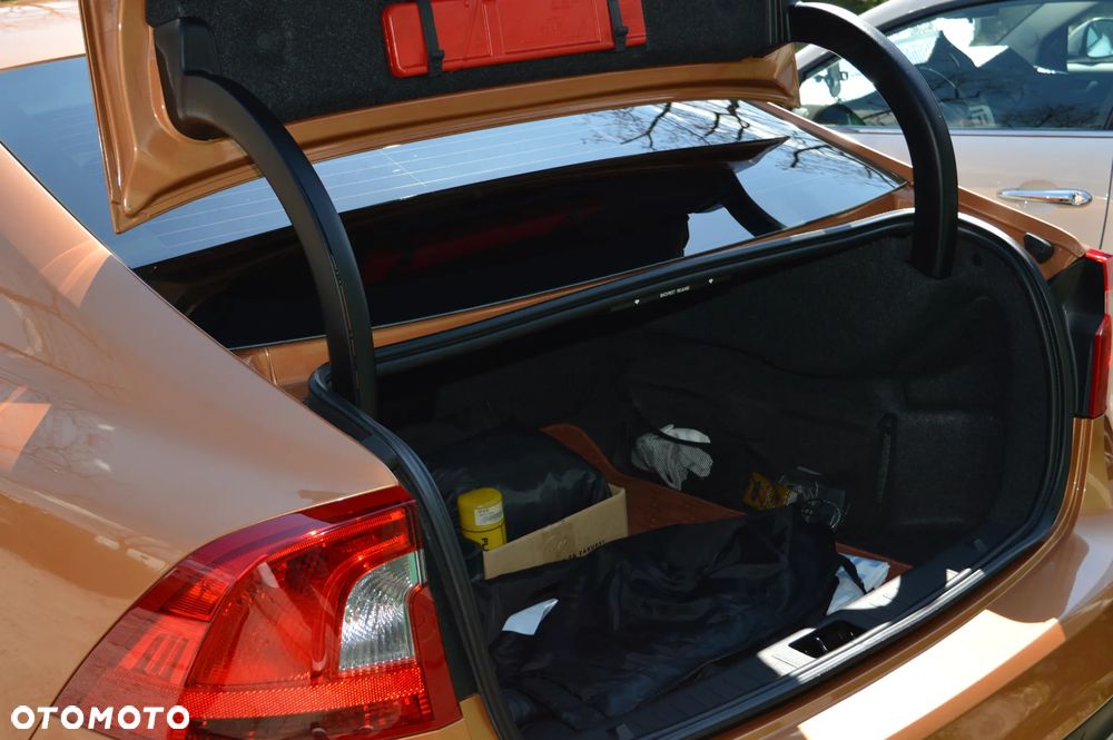 Volvo S60 D3 Momentum - 4