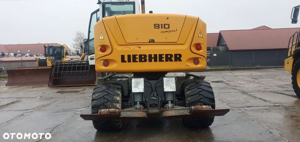 Liebherr A910 Compact - 3
