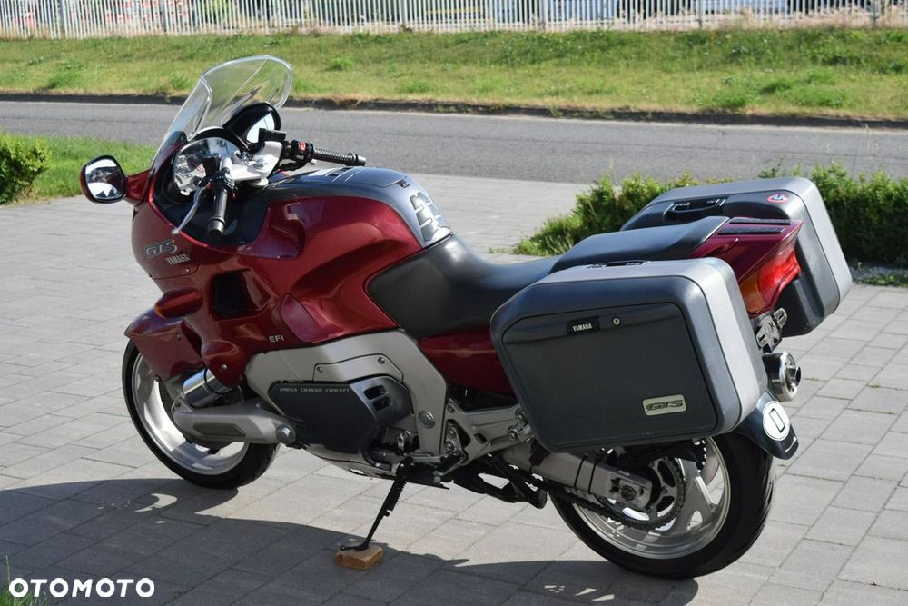 Yamaha GTS - 2