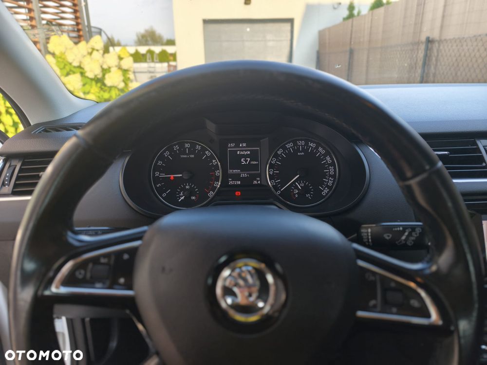 Skoda Octavia 1.6 TDI Edition - 10