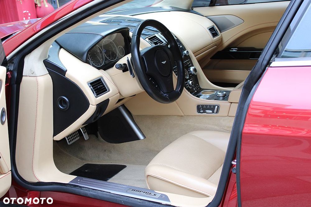 Aston Martin Rapide S - 6