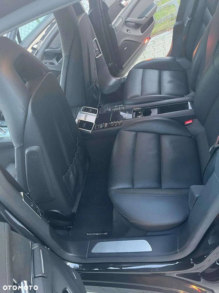 Porsche Panamera - 12