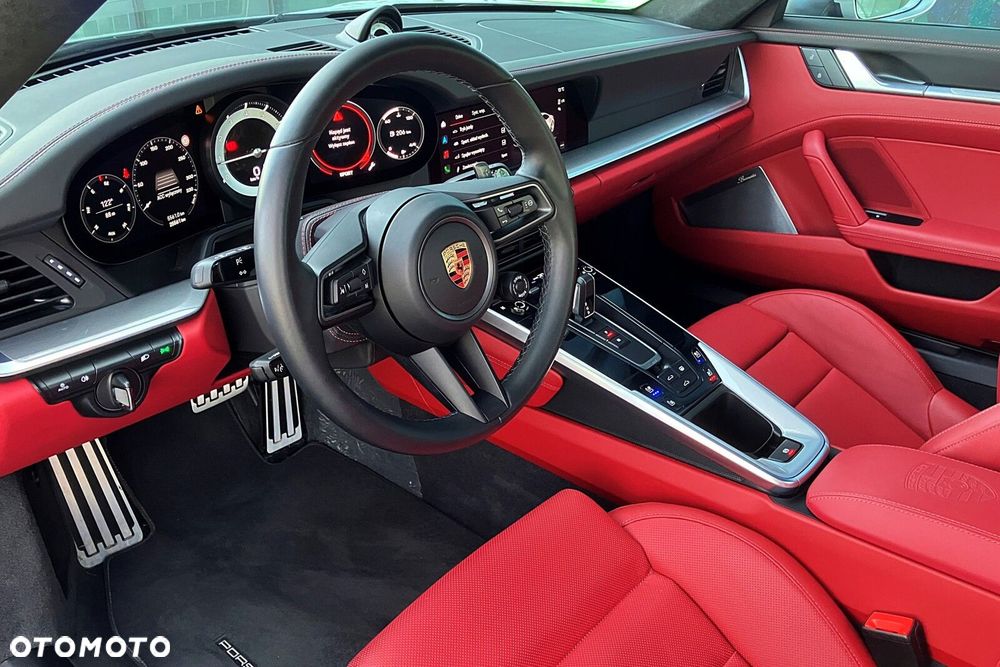 Porsche 911 Carrera - 21