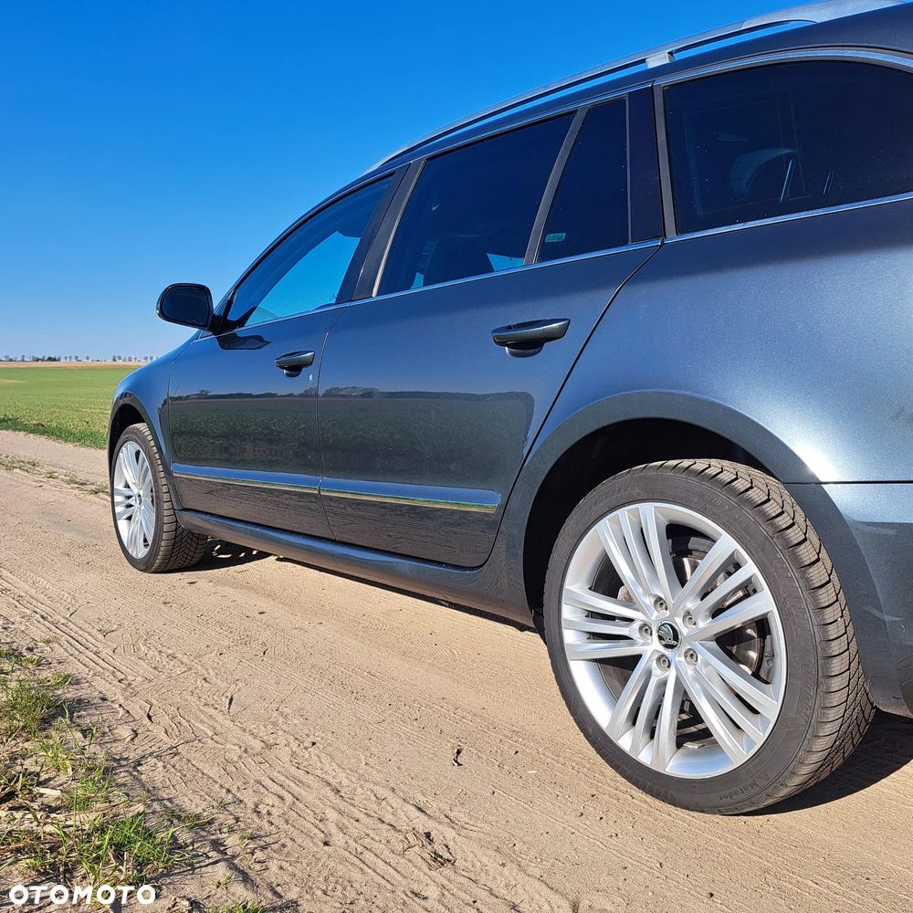 Skoda Superb 2.0 TDI 4x4 Platinum DSG - 8