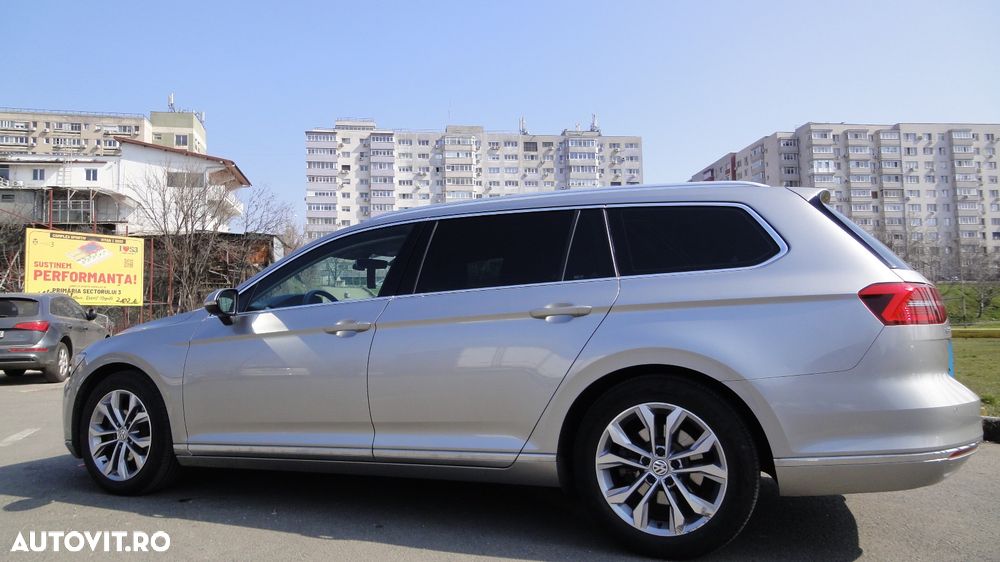 Volkswagen Passat 2.0 TDI (BlueMotion Technology) Highline - 26