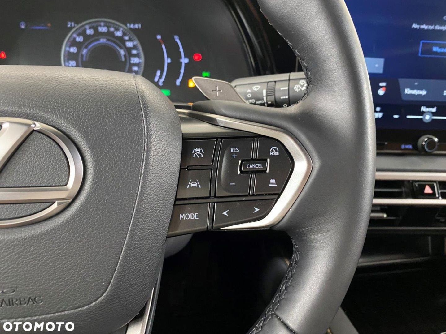 Lexus RX 350h Prestige - 14