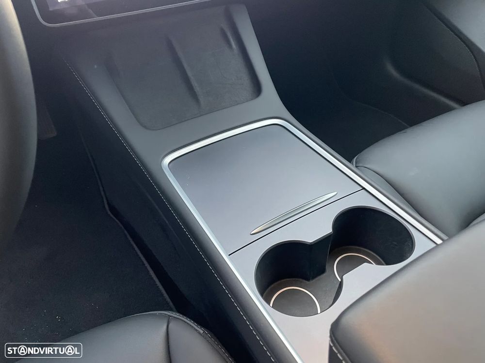 Tesla Model 3 RWD - 35