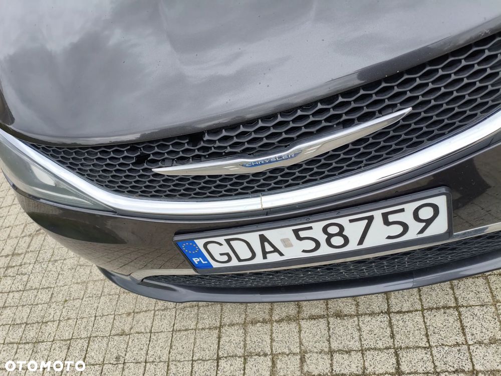 Chrysler Pacifica - 6