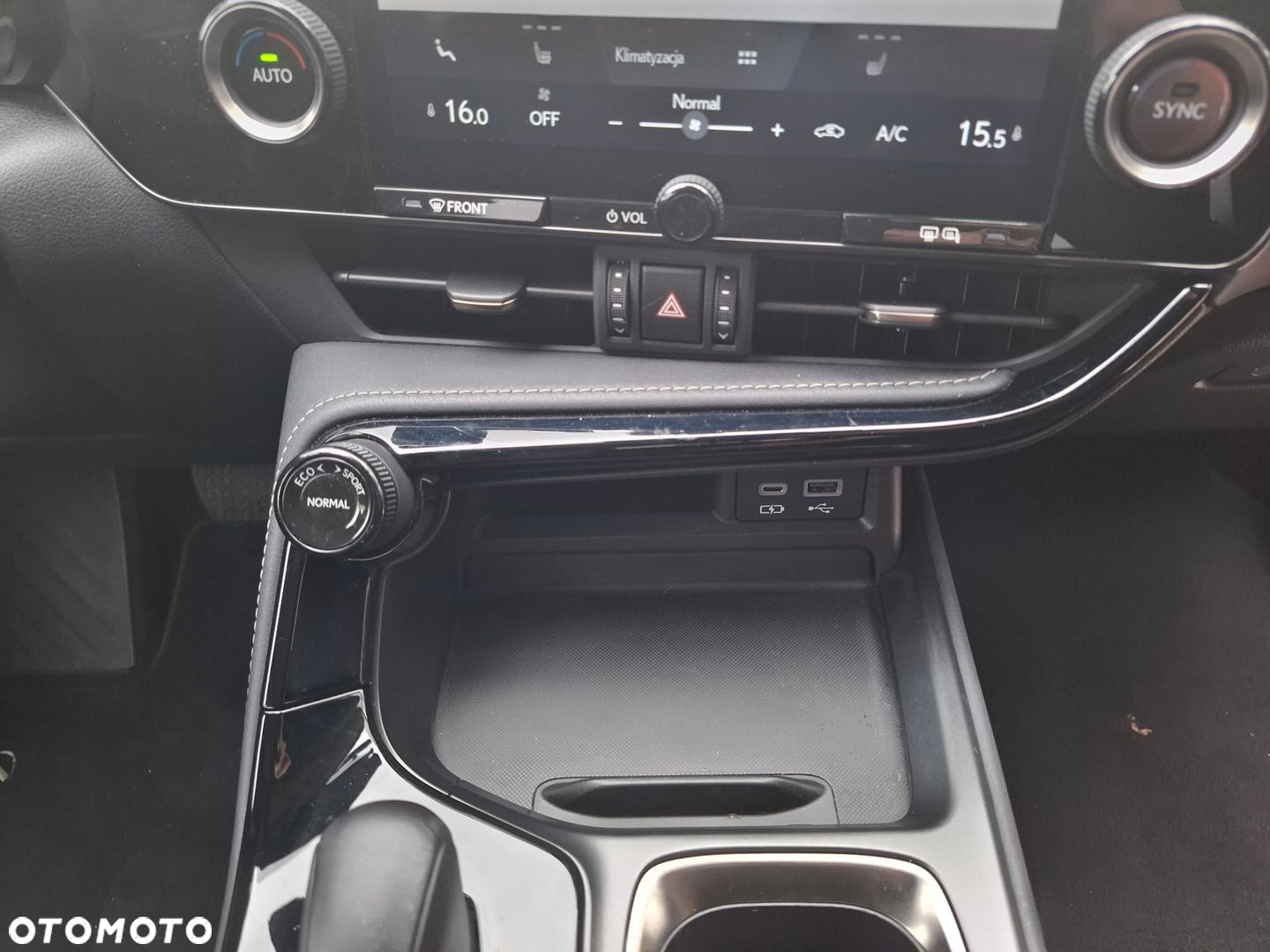 Lexus NX 350h Prestige AWD - 32