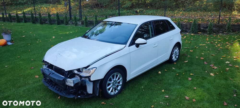 Audi A3 Sportback - 2