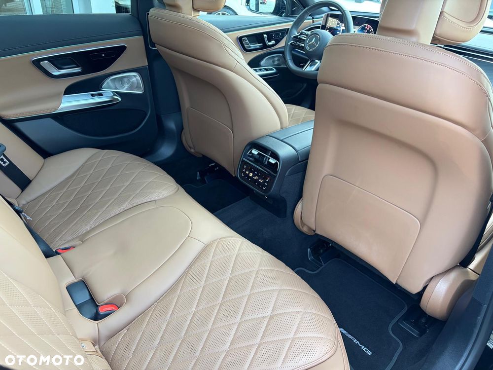 Mercedes-Benz Klasa E 300 de PHEV 4-Matic AMG 9G-Tronic - 23
