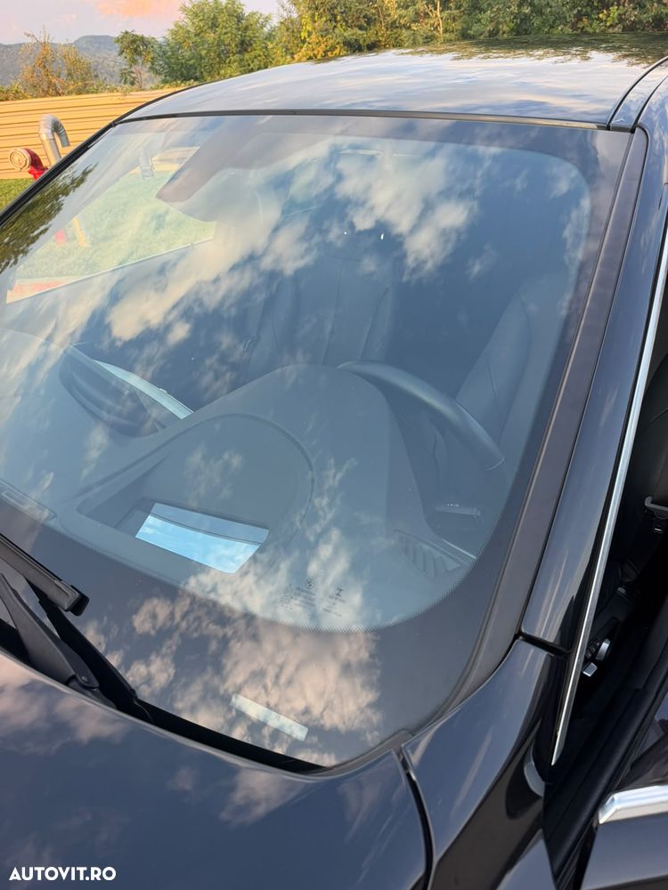 BMW Seria 3 318d Aut. Luxury Line - 7