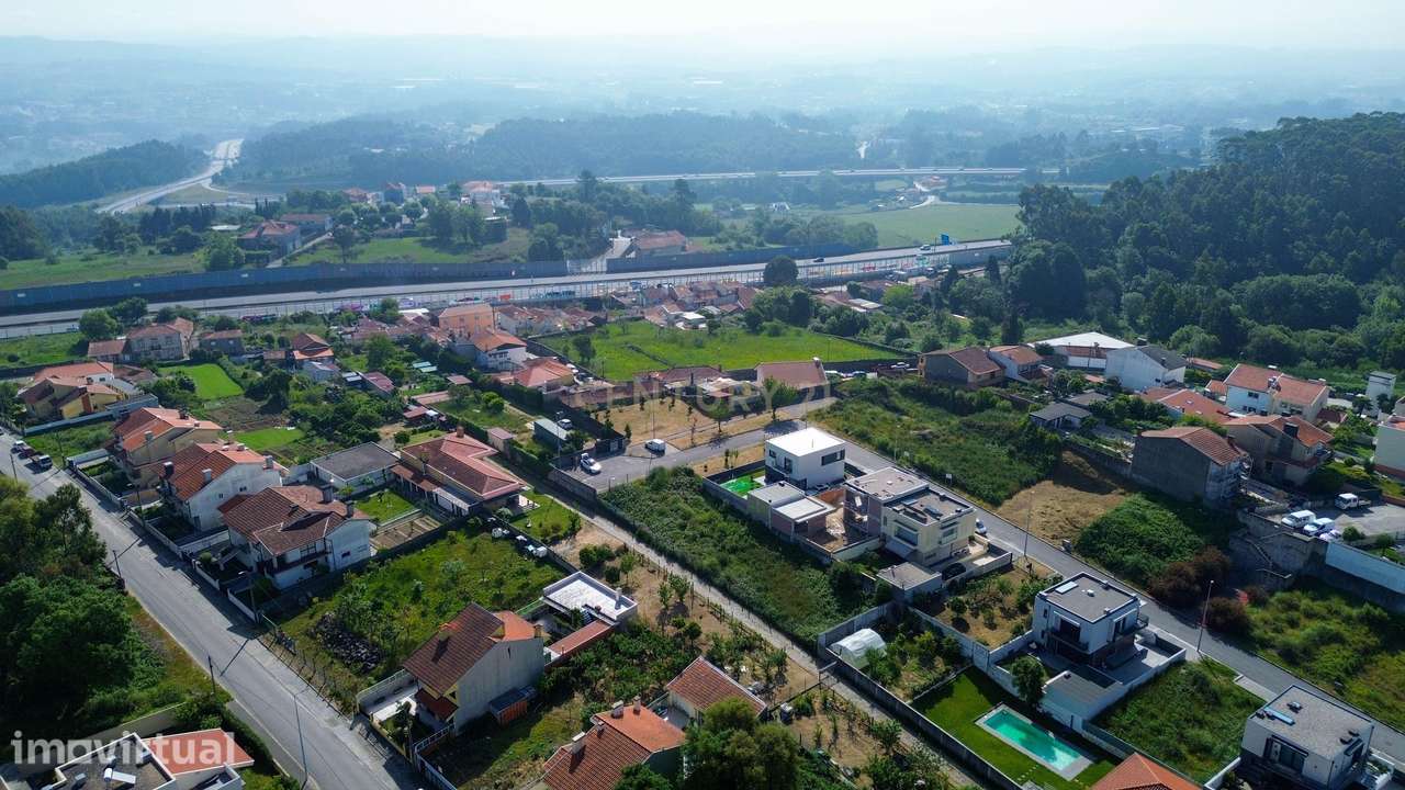 Terreno em Canelas (c/ Projeto Aprovado) - Grande imagem: 3/17