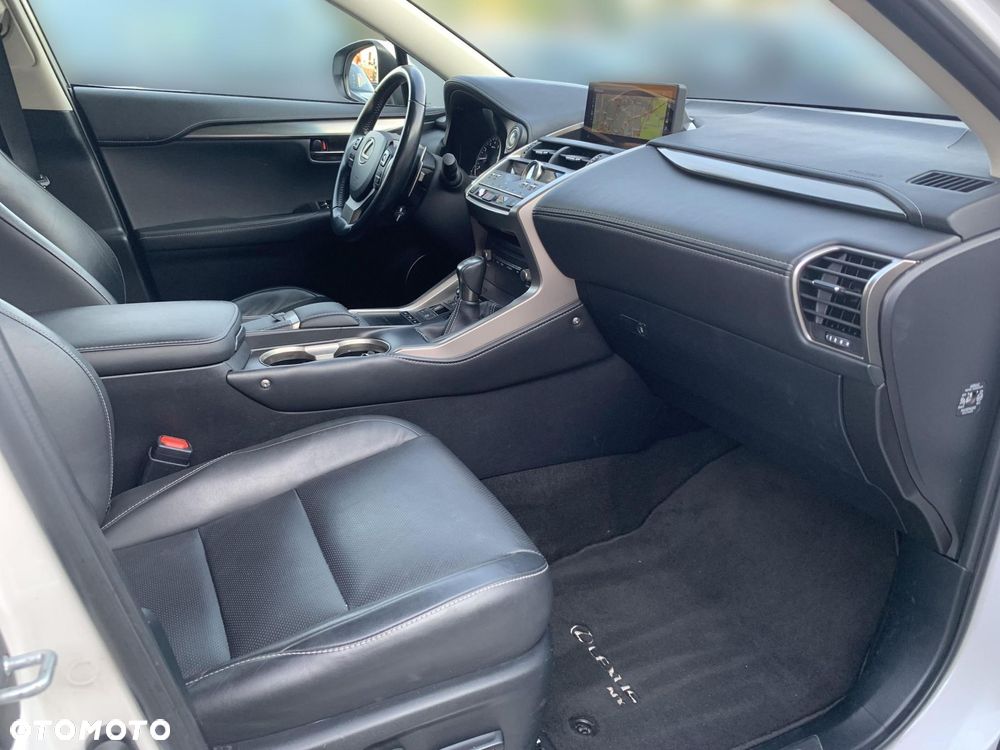 Lexus NX 300 Comfort AWD - 22