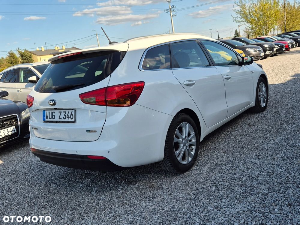 Kia Ceed 1.6 CRDi 128 Platinum Edition - 10