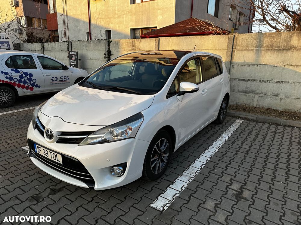 Toyota Verso - 1