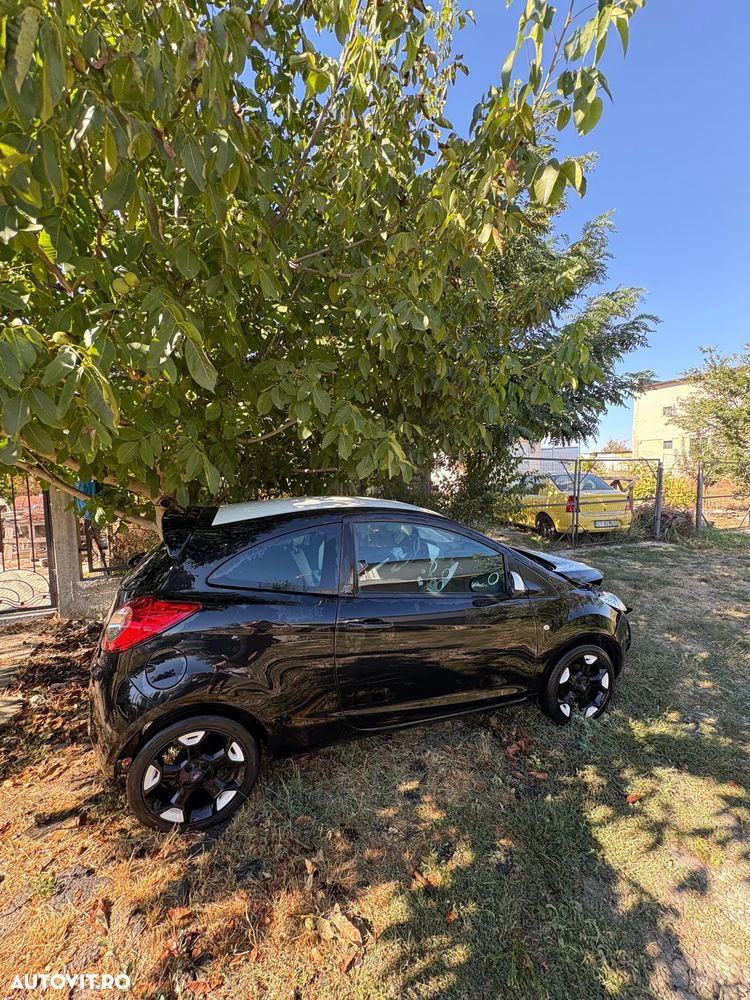 Ford Ka 1.2i Start Stop Titanium - 2