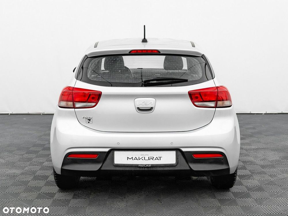 Kia Rio 1.2 M - 11
