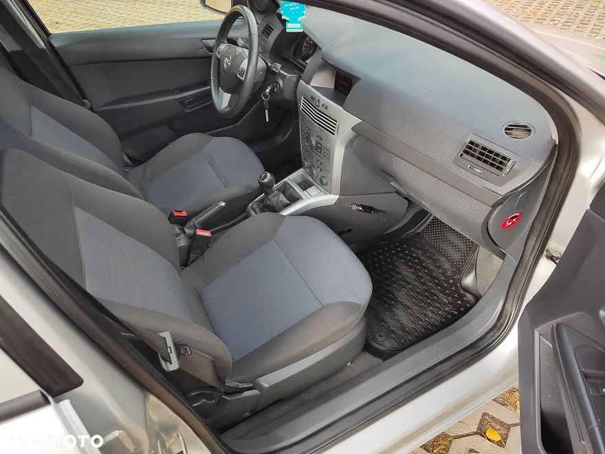 Opel Astra III 1.6 - 9