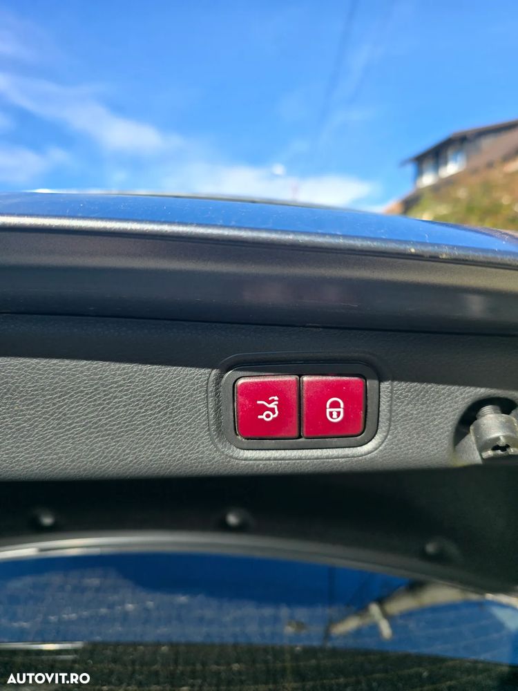 Mercedes-Benz E - 11